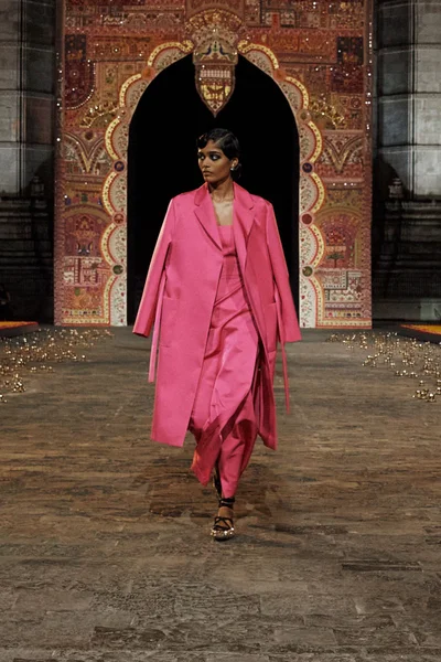 Look 54
